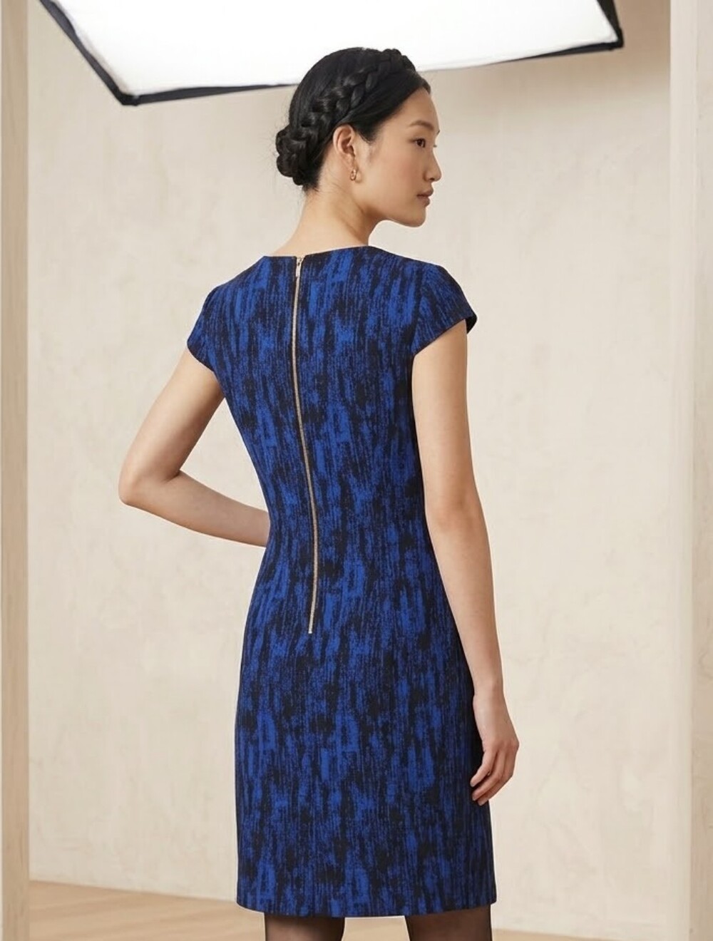 Tahari Arthur S. Levine Abstract Mini Dress Blue & Black Size 6